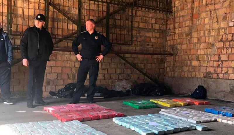 Здесь могла быть "Ночь длинных дорожек"