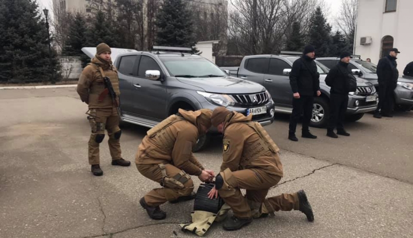 Бойцам УЗ выдали дроны, внедорожники и тепловизоры для охраны