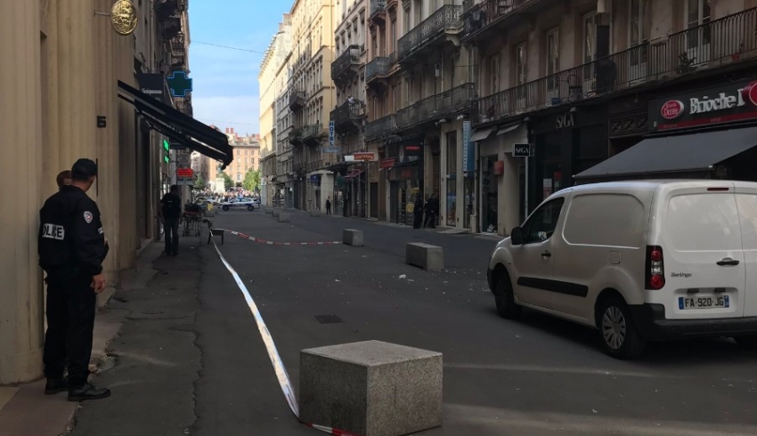 В центре Лиона произошел взрыв